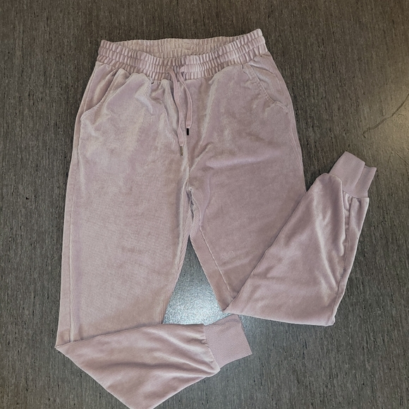 Forever 21 Pants - 5/25❤ lavender velour, corduroy-ish sweats